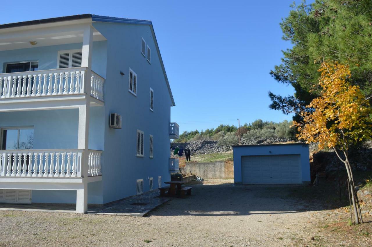 Apartments Charlie Krk Town Bagian luar foto