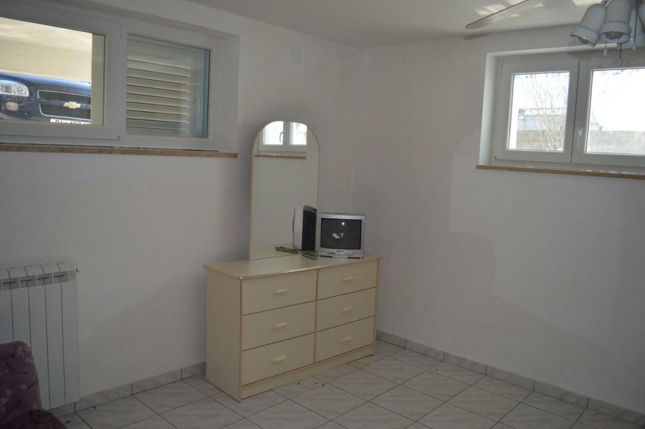Apartments Charlie Krk Town Bagian luar foto