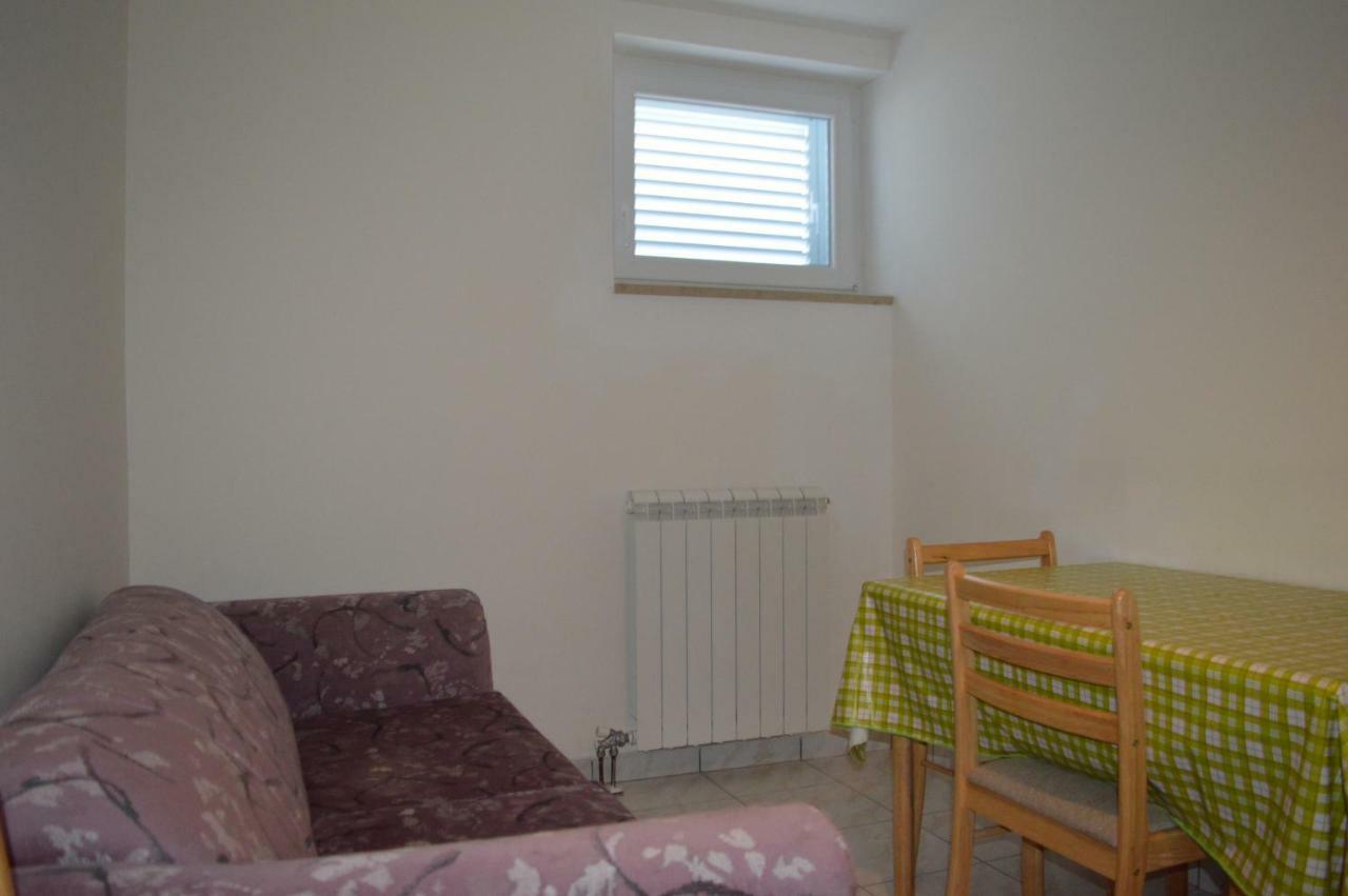 Apartments Charlie Krk Town Bagian luar foto