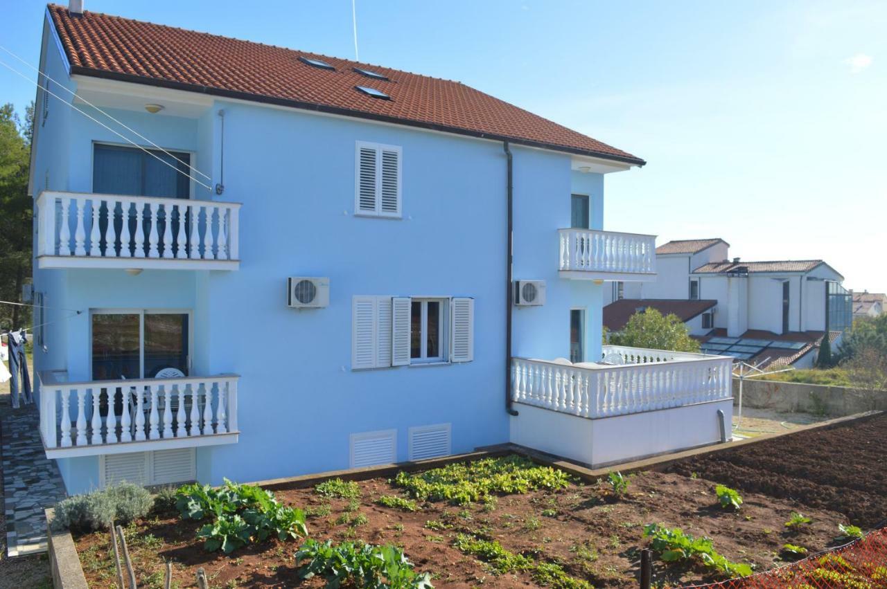 Apartments Charlie Krk Town Bagian luar foto